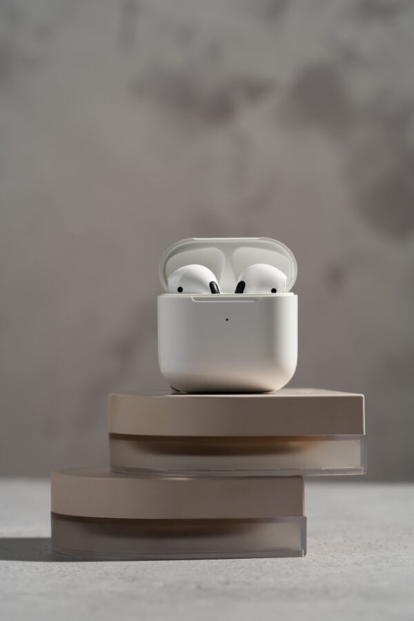 Apple AirPods 4rd generation with Charging Case